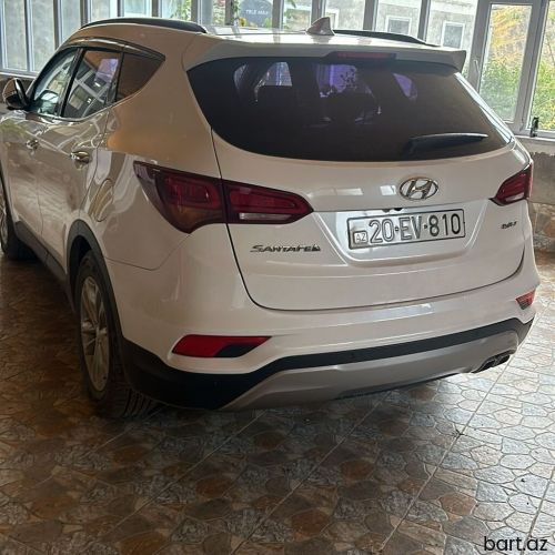 Hyundai Santa Fe: 2.2 l | 2015 il 