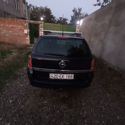 Opel Astra: 1.4 l | 2006 il 