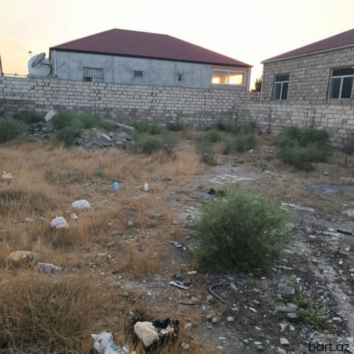 Bilgəh qəs-də 3 sot torpaq sahəsi satilir.