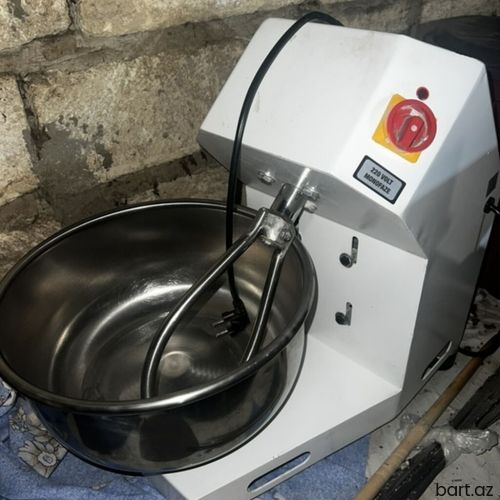Sənaye tipli xəmir yoğuran maşın