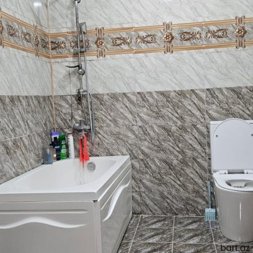 Buzovnada 2 mərtəbə , 5otaqlı ev satılır