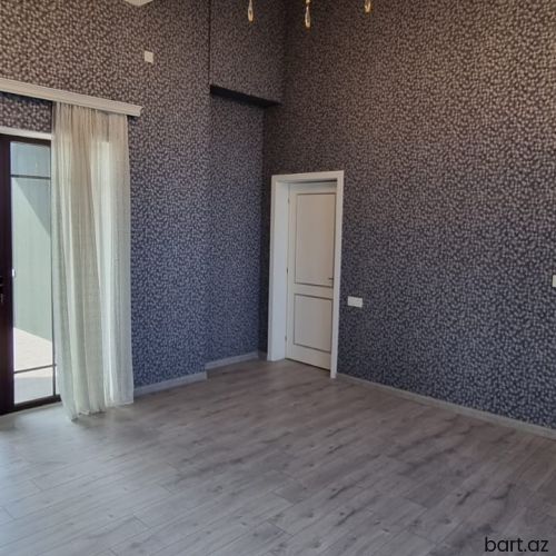 Mərdəkan yolunda villa satılır