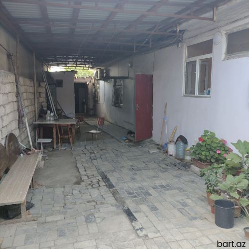 Həyət evi satılır