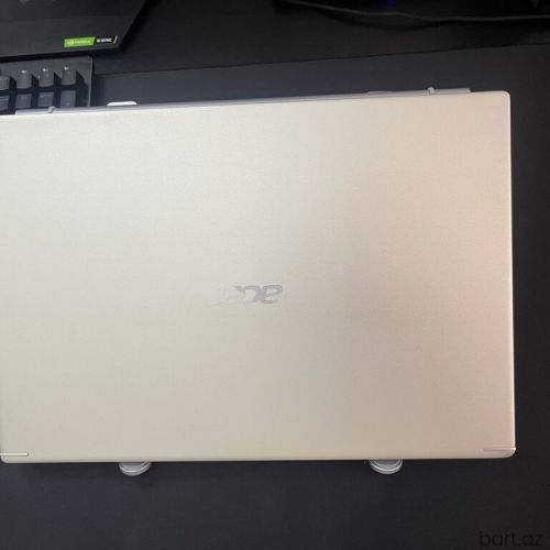 Intel Core i5, 8 GB, 14.1 