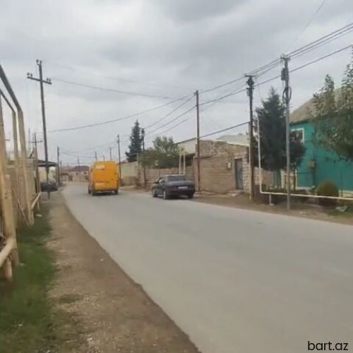 Binə Sovxozda 2 sot torpaq sahəsi satilir.