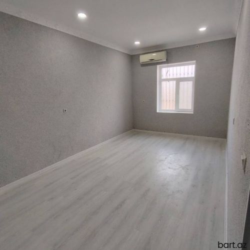 Buzovnada 3 otaqli həyət evi satilir.