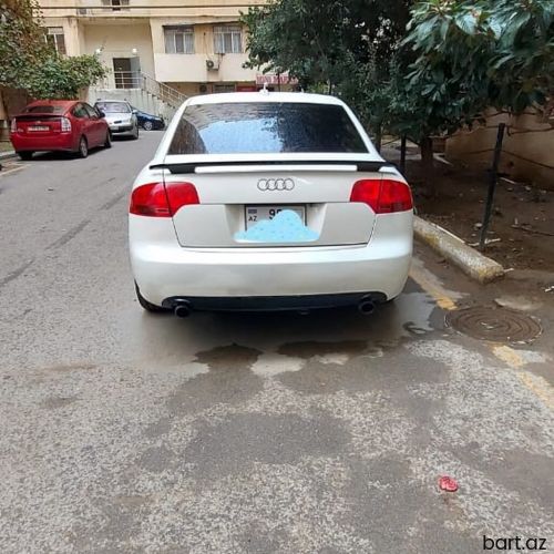 Audi A4: 2 l | 2005 il