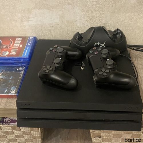 Ps4 pro 1tb 2eded joysti̇k 3eded oyun