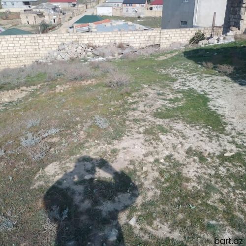 Mehdiabad qəs-də 8 sot torpaq sahəsi  satilir.
