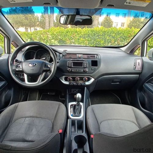 Kia Rio: 1.6 l | 2014 il 