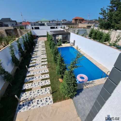 Mərdəkanda 6 otaqlı bağ ev