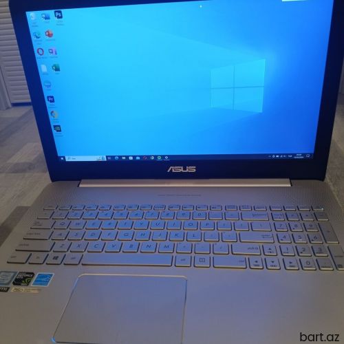 Intel Core i7, 16 GB, 15.6 