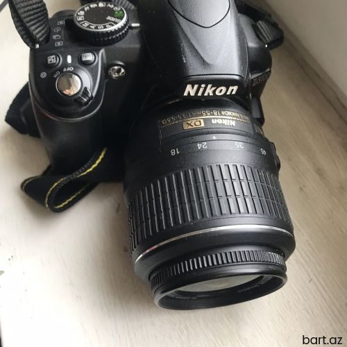 Fotoapparat D3100. 