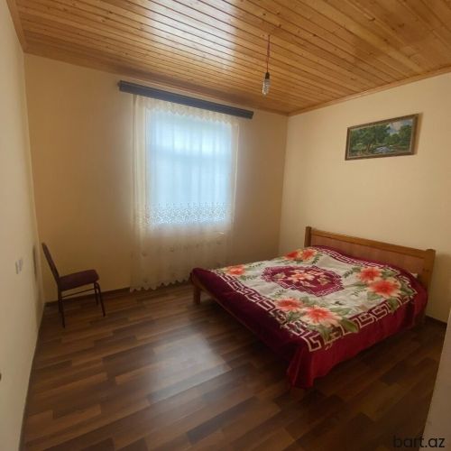  Nabran qəs-də 5 otaqli həyət evi satilir