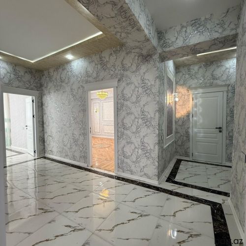 AAAF parkin qarşisinda 3 otaqli mənzil satilir.