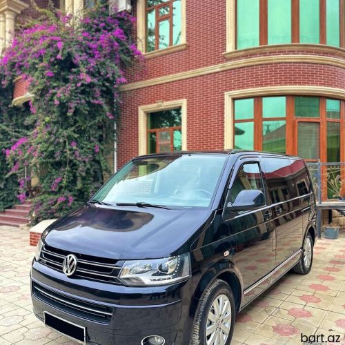 Volkswagen Multivan: 2 l | 2013 il 