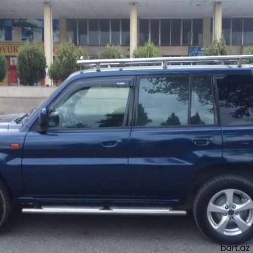 Mitsubishi Pajero: 2 l. | 2000 il