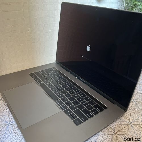 Apple MacBook, 15