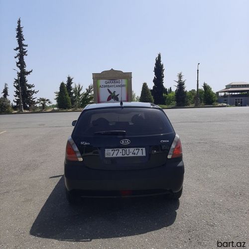 Kia Rio: 1.5 l | 2006 il