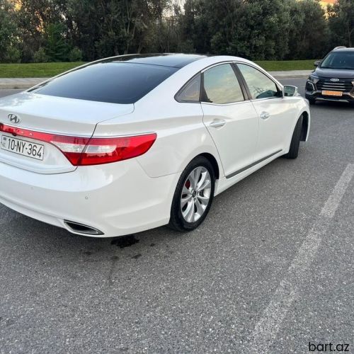 Hyundai Azera: 2.4 l | 2013 i