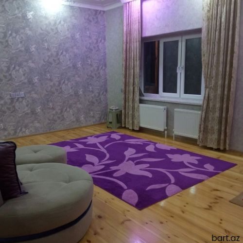 Suraxanı 6 otaqlı həyət evi satilir. 
