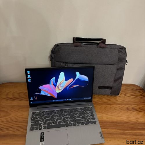 Intel Core i3, 8 GB, 15.6 