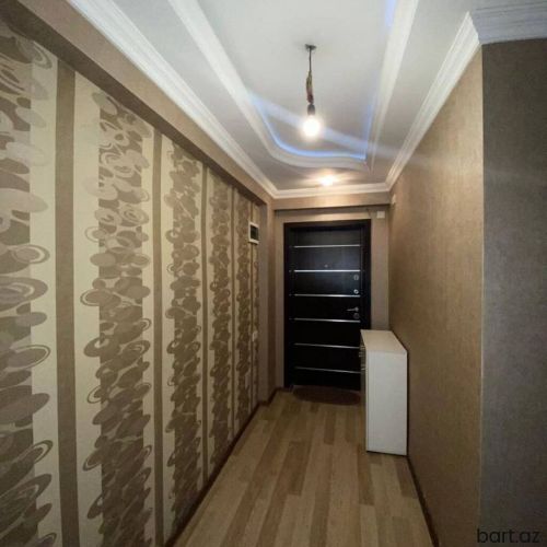 Bakıxanov qəs., 3 otaqlı mənzil satilir.
