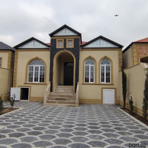 Maştağa-Buzovna yolunda 4 otaqlı ev satılır