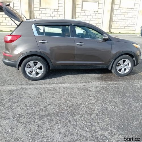 Kia Sportage: 2.4 l | 2011 il