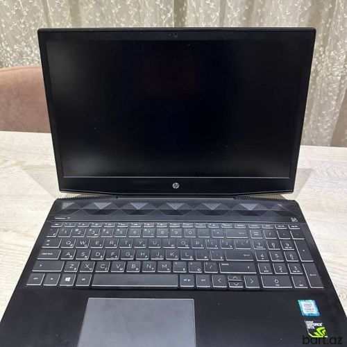Intel Core i7, 8 GB, 15.6 
