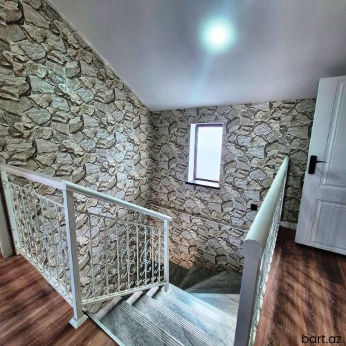 Maştağa qəs. 4 otaqlı həyət evi satilir.