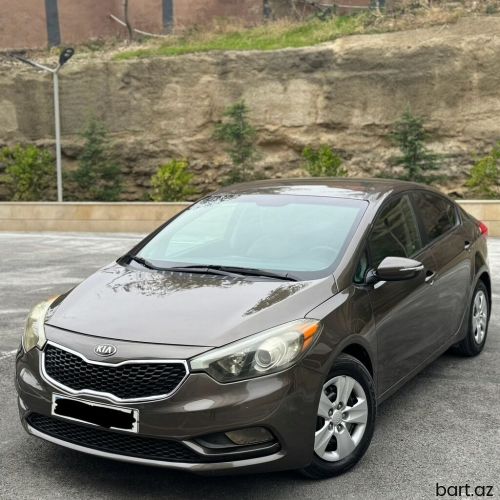 Kia Forte: 1.8 l | 2015 il