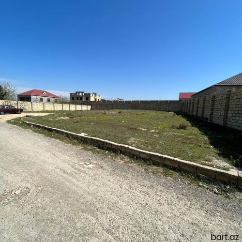saray qesebesinde 12 sot torpaq sahesi satilir. 