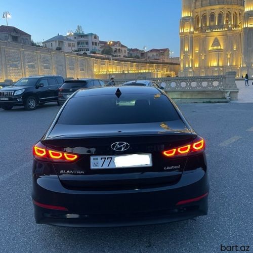 Hyundai Elantra: 2 l | 2016 il