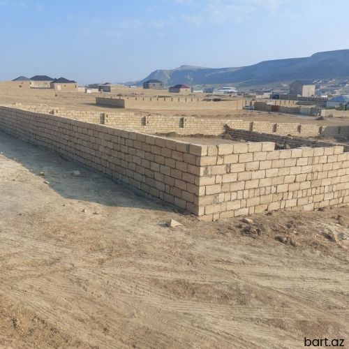 Qobuda 4 sot torpaq sahəsi satilir.