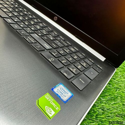 Intel Core i7, 8 GB, 15.6 