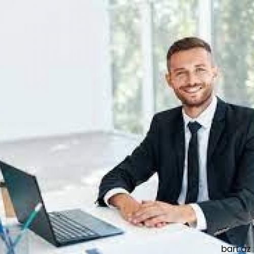 Ofis meneceri tələb olunur