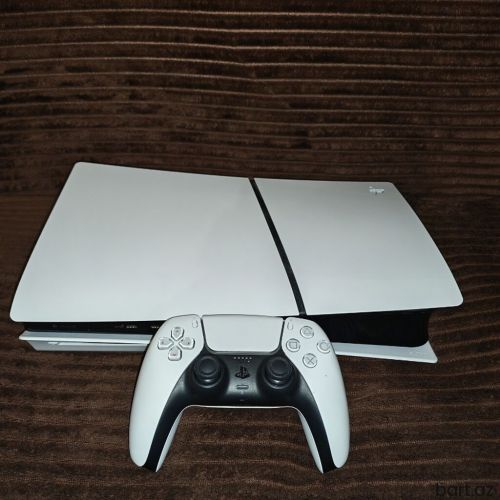 PlayStation 4 Slim