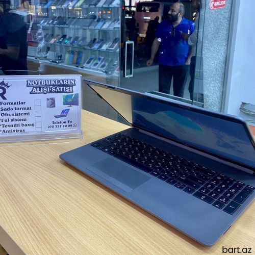 AMD Ryzen 3, 8 GB, 15.6 