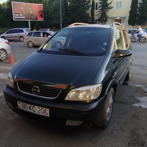 Opel Zafira: 1.8 l | 1999 il