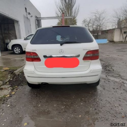 Mercedes-Benz B 170: 1.7 l. | 2008 il