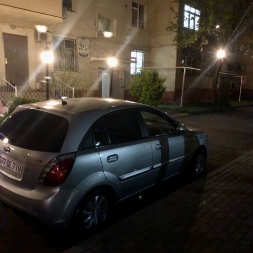Kia Pride: 1.4 l | 2010 il 
