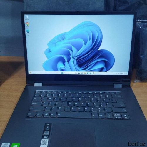 Intel Core i7, 8 GB, 15.6 