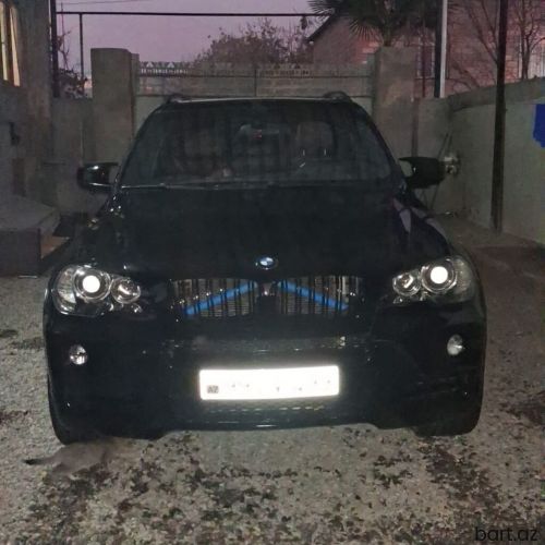 BMW X5: 4.8 l | 2007 il
