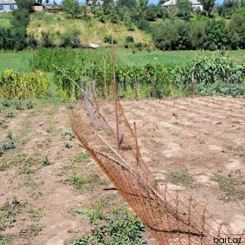 Qusar rayonunun Urva k-də 20 sot  torpaq satılır. 