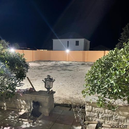 Buzovnada 3 mərtəbə  həyət evi