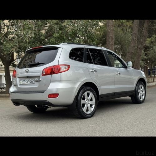 Hyundai Santa Fe: 2.4 l. 2008