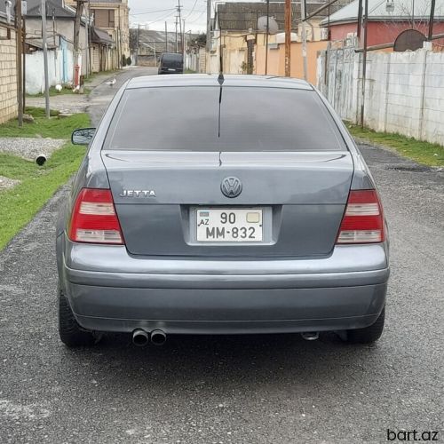 Volkswagen Jetta: 1.8 l | 2002 il 