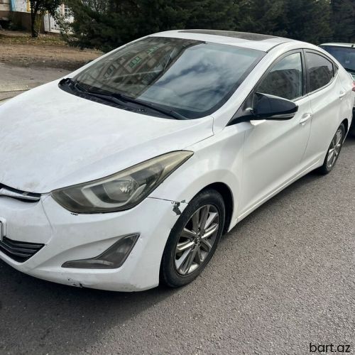 Hyundai Elantra: 1.6 l | 2011 il