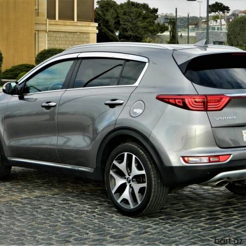 Kia Sportage: 2 l | 2016 il